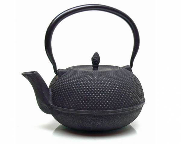 Gusseisen Teekanne »Arare« schwarz 1.8l